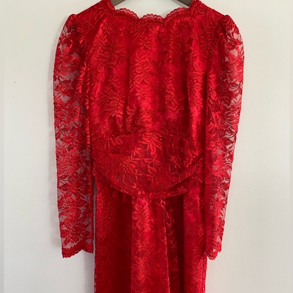 Vintage 70s/80s Red Lace Handmade Dress with Open V Back - Picture 6 of 6
